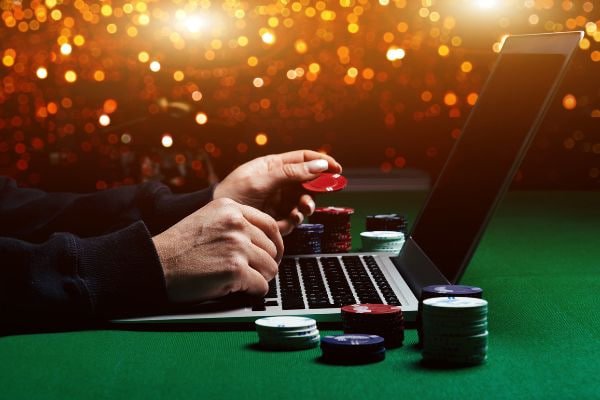 333 slots Sportsbook APP ဖြင့် မြန်မာဘောလုံးပွဲစဉ် လောင်းကြေးတင်နေသောကစားသမား